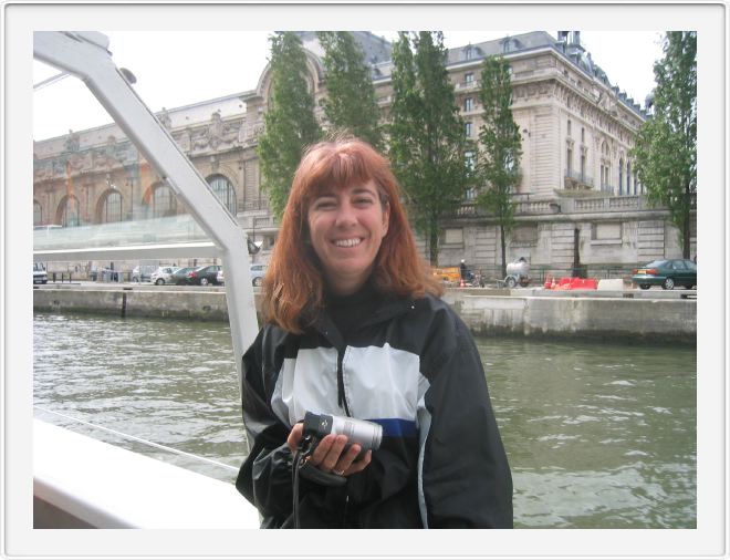 A tour boat on the Seine